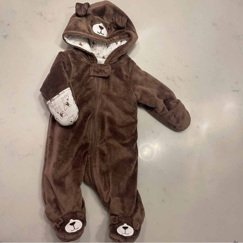 Carter’s Just One You Snowsuit Sz Newborn